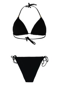 Černé bikinové plavky s trojúhelníkovým vrškem a spodním dílem ve stejném stylu. Vrchní díl má propletené ramínka a zlaté ozdoby; spodní díl je na bocích vázaný.