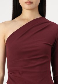 Gina Tricot ONE SHOULDER - Top s dlhým rukávom - burgundy