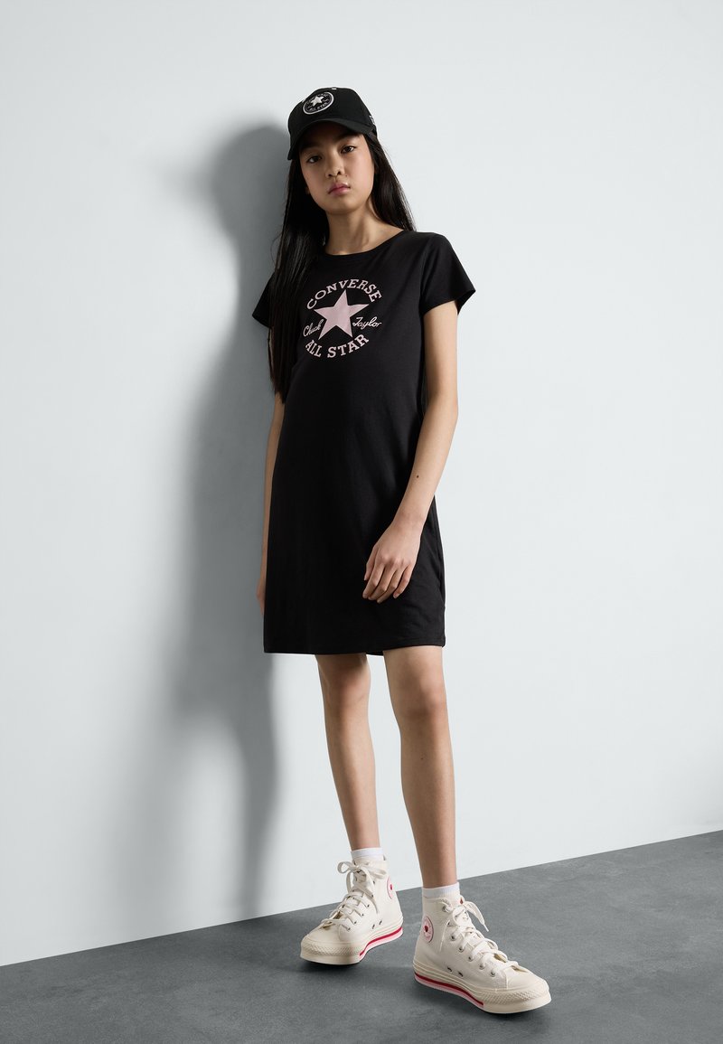 Converse Robe Noir Avec Basket Robe De Soiree Avec Basket Maxi Dress With  Baskets Converse Avec