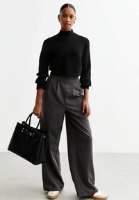 CROP - Pullover - black