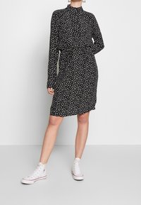 PIECES Tall Vapaa-ajan mekko - black