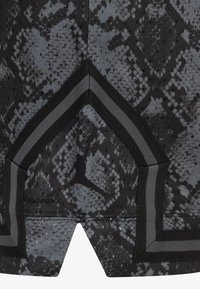 Jordan DIAMOND  - Shorts - iron gray/black