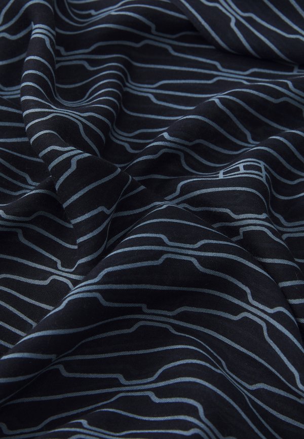 ESSENTIAL FLAG SCARF - Scarf3