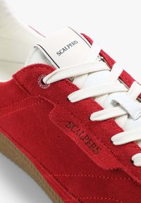 Scalpers MIKO - Zapatillas - red