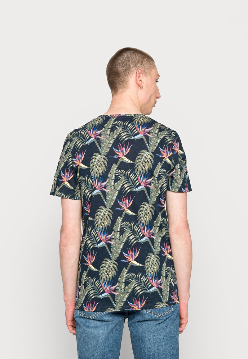 Herren T-Shirts basic | Jack & Jones JJCOASTAL CREW NECK T-Shirt print navy blazer/dunkelblau - ZE36400 Herren T-Shirts basic | Jack & Jones JJCOASTAL CREW NECK T-Shirt print navy blazer/dunkelblau - ZE36400