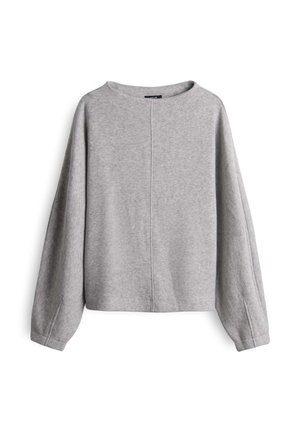 Lichtgrijze lange mouwen pullover met een ronde halslijn en een middennaaddetail, gemaakt van zacht gebreid materiaal.