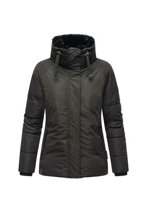 Čierna bundy s výplňou, vysokým golierom, zipsom a nastaviteľnými šnúrkami. Má bočné vrecká a mäkkú kapucňu podšitú kožúškom.