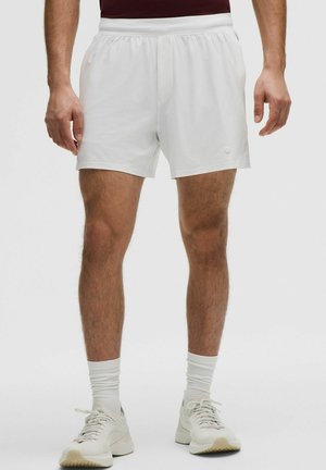 STRIPED MESH TENNIS 13CM - Pantaloncini sportivi - white