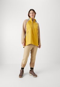 Kari Traa SANNE ANORAK - Softshelljakke - dusty yellow