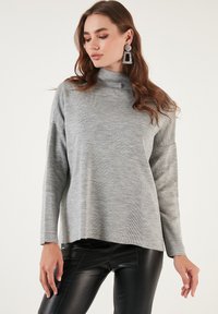 LELA LONG BACK COLLAR - Pulover - grey