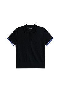 Svart pikétröja med ett strukturerat mönster, med en enfärgad krage och blå-randiga detaljer på ärmarna. Klassisk passform, kortärmad.