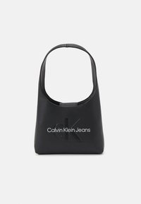 Calvin Klein Jeans - SCULPTED ARCH SHOULDERBAG22 MONO - Håndveske - black/metallic logo Miniatyrbilde 1