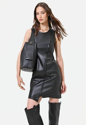 Rinascimento, ABITO TINTA UNITA - Robe de jour - black
