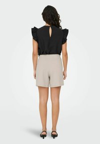 JDY GEGGO NORMAL GESCHNITTEN - Shorts - chateau gray