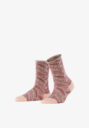 Paar knielanger Socken mit rosa, beige und braunen Zickzackmustern sowie festen hellrosa Zehen- und Fersenpartien vor weißem Hintergrund.