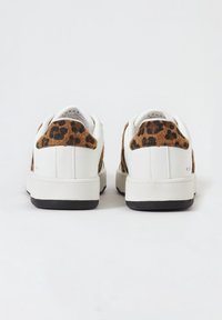 Koroshi Tenisice - marron brown