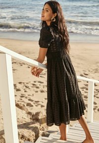 Lipsy BRODERIE V NECK PUFF SLEEVE  - Dnevna haljina - black