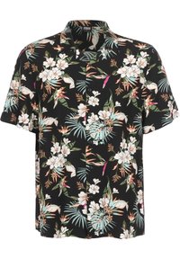 Camisa negra de manga corta y botones con un estampado floral que presenta flores y hojas tropicales en blanco, rosa y verde.