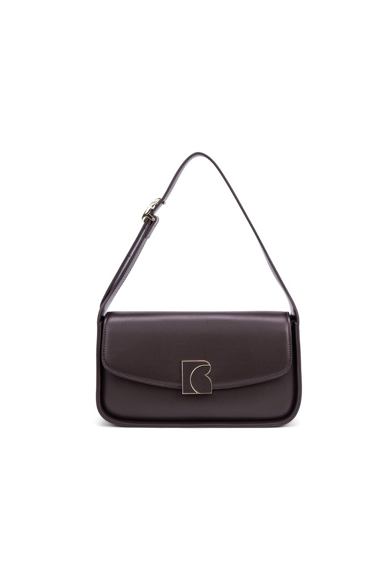 Borsa a spalla in pelle marrone con finitura liscia, forma rettangolare, logo con accento dorato sul fronte e tracolla regolabile.
