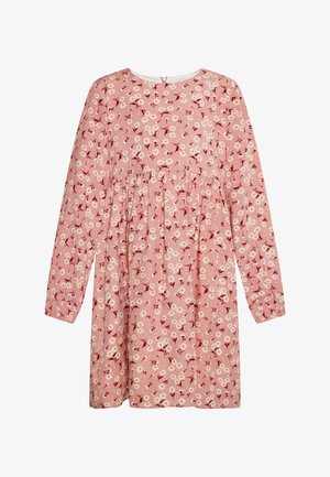 Rózsaszín, hosszú ujjú ruha virágmintával, fehér margarétákkal és piros részletekkel; kerek nyakkivágással és ráncolt derékkal rendelkezik.