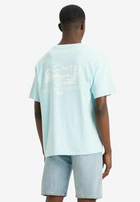 Levi's® VINTAGE FIT GRAPHIC - T-shirts print - lse batwing badge fl