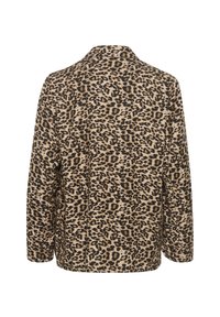 Halenka s leopardím vzorom v béžovej a čiernej farbe, s voľným strihom, golierom a dlhými rukávmi, vyrobená z texturovanej látky a so skrytými vreckami.