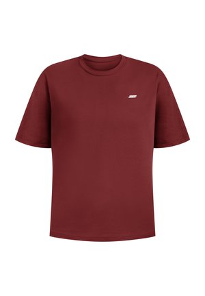 Maroon bomulds t-shirt med rund halsudskæring og korte ærmer. Har et lille, hvidt mærke logo på venstre brystområde.
