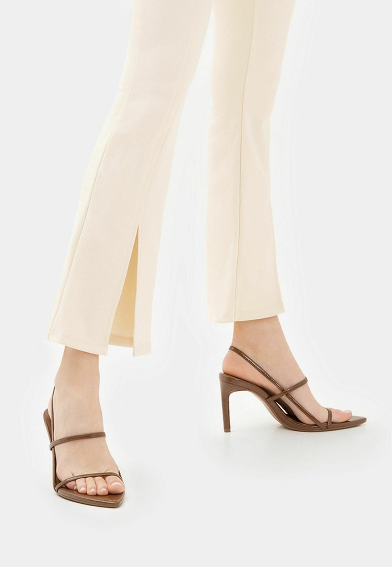 Damen Pumps | Bershka High Heel Sandalettebrown/braun - HB78755 Damen Pumps | Bershka High Heel Sandalettebrown/braun - HB78755