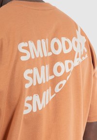 Smilodox MALIN brązowy