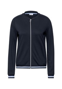 Marinblå zip-up jacka med hög krage, ribbade ärmslut och fåll med ljusblå ränder, tillverkad av ett mjukt och slätt material.