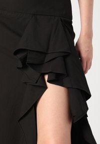 Sister Jane WATERFALL SKIRT - Maxiskjørt - black