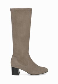 Botte en suede taupe hauteur genou avec un talon carré, présentant une texture lisse et un design minimaliste, idéale pour différents vêtements.