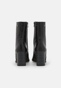 mtng Botines - black