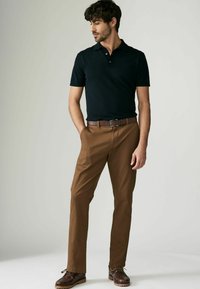 Next SOFT TOUCH - Chino kalhoty - tan brown