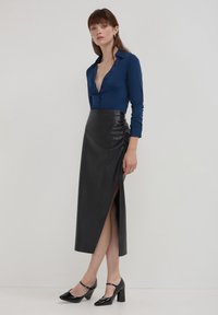 Calliope TINTA UNITA  - Camicia - bleu