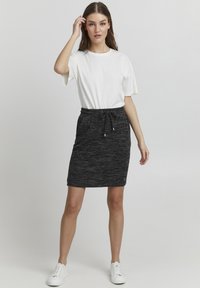 Oxmo OXBIRGA - Ozko oprijeto krilo - dark grey melange