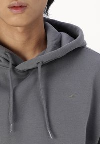 Hollister Co. RELAXED ICON  - Φούτερ - smoked pearl
