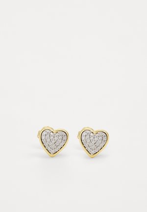 Guldtonade hjärtformade studs med en texturerad yta som pryds av en kluster av små klara stenar, vilket tillför glans och detalj.