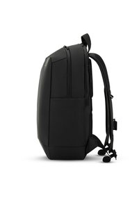Mochila negra hecha de tela duradera, con una forma rectangular elegante, correas acolchadas y múltiples compartimentos con cremallera.