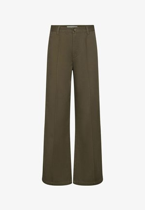 Olijfgroene wijde broek met een sluiting aan de voorkant met een knoop en ritssluiting, riemlussen en verticale naaddetails.