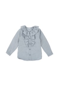 Camisa de manga larga azul claro con cuello volado y parte delantera con volantes, que presenta cierre de botones y una tela suave y texturizada.