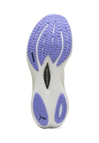 Sole della scarpa con una base bianca e un motivo di trazione in gomma viola. Presenta un logo "PWRPLATE" nero e un design testurizzato per una migliore aderenza.