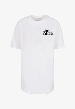 Balta medvilninė marškinėlių su trumpomis rankovėmis, su juodu katės piešiniu ir tekstu "Tobulai baisūs!" kairiajame krūtinės plote.