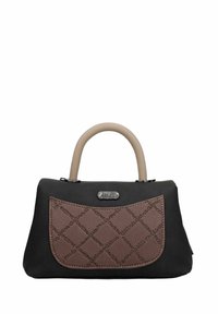 Bolso de mano de cuero negro con un asa beige, que presenta un bolsillo frontal texturizado en marrón con un patrón repetitivo en relieve. Acento en hardware plateado.