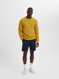 Selected Homme SLHVINCE BUBBLE CREW NECK - Pulover - cocoon honey twist