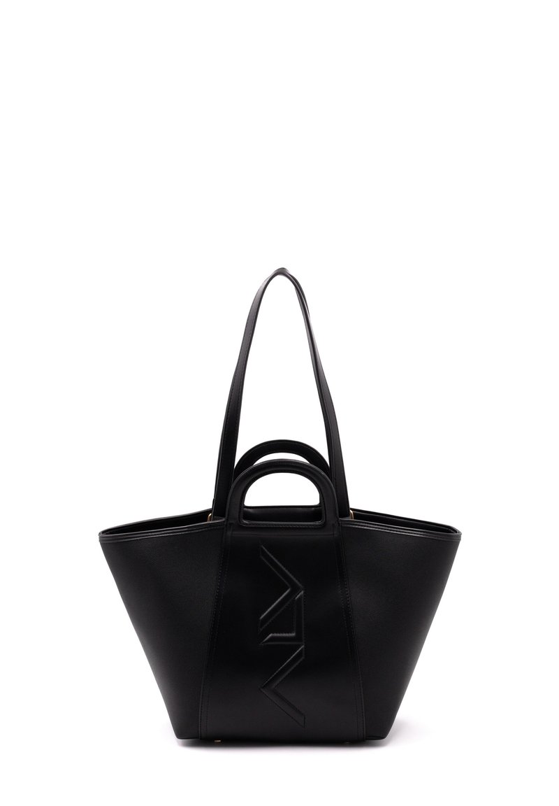 Borsa tote nera con un design strutturato, realizzata in pelle texture. Presenta doppio manico, logo impresso e un'ampia apertura.