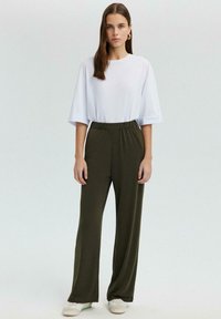 Touché Privé RELAX khaki