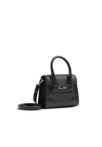 Czarna skórzana torebka o strukturalnym designie, z górnymi uchwytami, odpinanym paskiem na ramię, złotym logo, teksturowanym wykończeniem i prostokątnym kształtem.