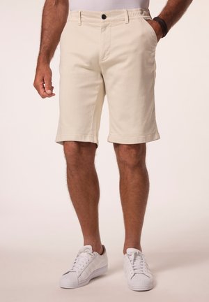 JP1880, CHINO BERMUDAS FLEXNAMIC®, FLAT FRONT - Shorts - light beige