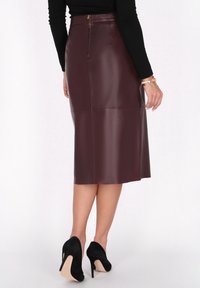 faina Kietaisuhame - burgundy
